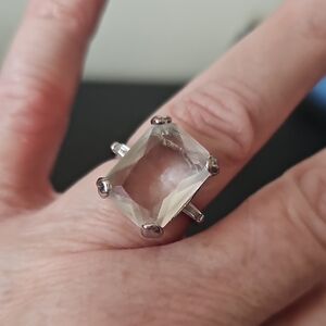 Elegant Silver-Toned Ring with Clear Gemstone Size 7.25